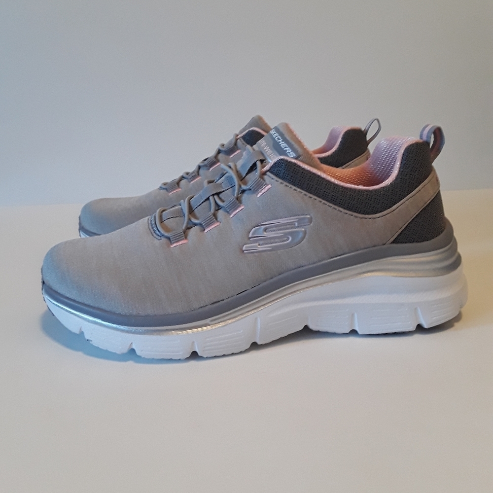SOLD Skechers Memory Foam Women's Running Shoes 7
